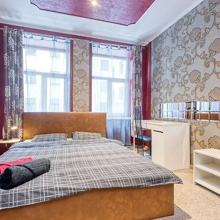 Fancy Private Student's Apartment *