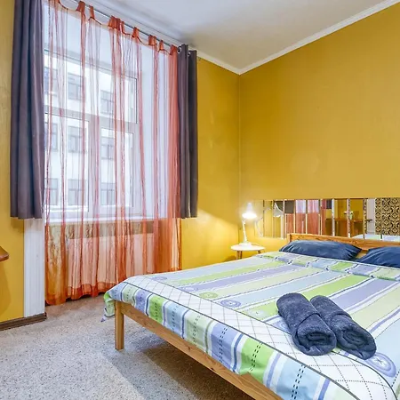 Fancy Private Student's Rooms- Late Check Out