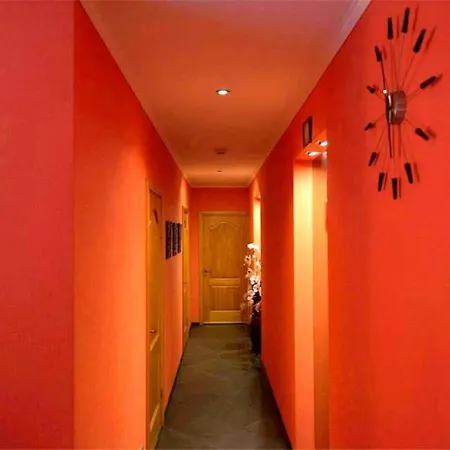 Fancy Private Student's Rooms- Late Check Out *